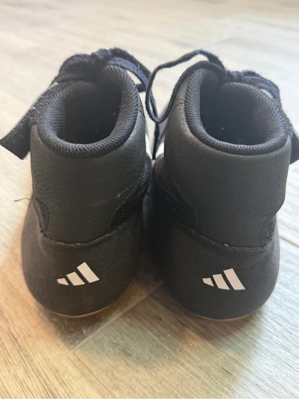 Adidas Mens HVC Wrestling Shoes Size 11.5 Black/White, Gum Bottom